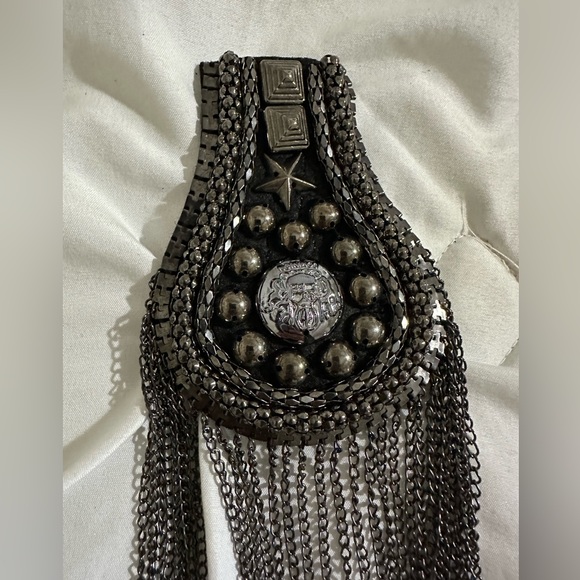 Shoulder accents, sliver and black - Picture 2 of 2